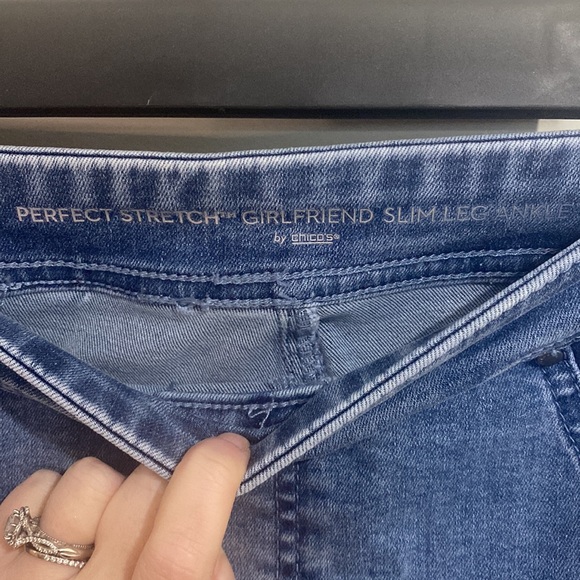 Chico’s Pull On Jean w Aztec Embroidery- Perfect Stretch Girlfriend Slim Ankle - Picture 6 of 8